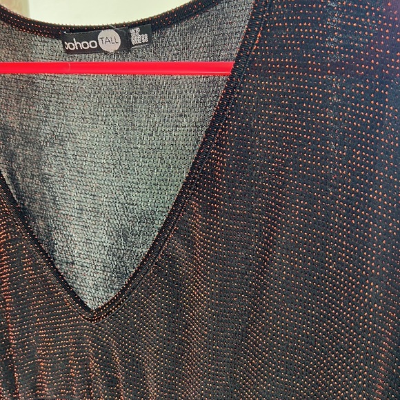 Boohoo sparkly v neck top - Picture 3 of 4